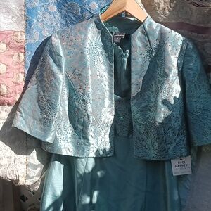 Perfect for Prom! R&M Richards Elegant Seafoam Beaded Suit, Sz 8, new w/tags